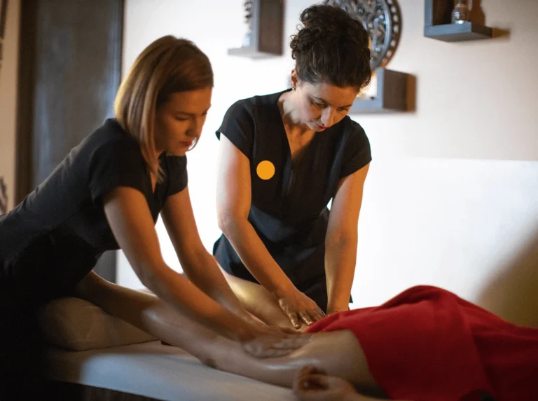 Benefits of a 4 Hands Massage Experience