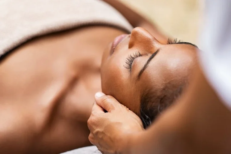 Altitude Massage: Relieve Stress and Restore Balance